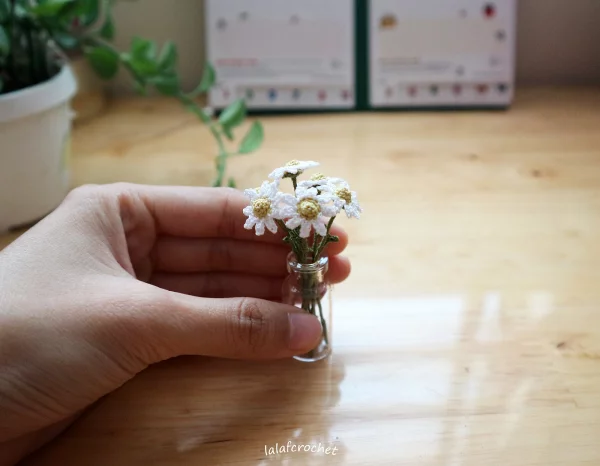 1:6th Scale Daisy Flowers