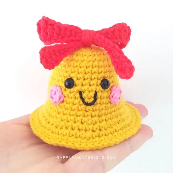 Christmas Bell Amigurumi