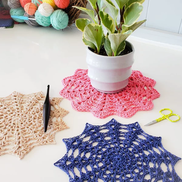 Doily Plant Mat