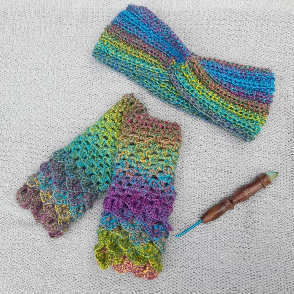 Dragon Scale Fingerless Gloves