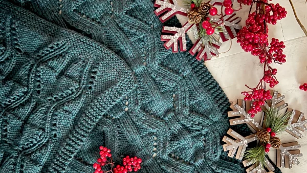 Mistletoe Knit Lace Blanket