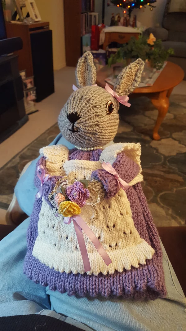 Mrs. Bunny Rabbit Tea Cozy Free Knitting Pattern