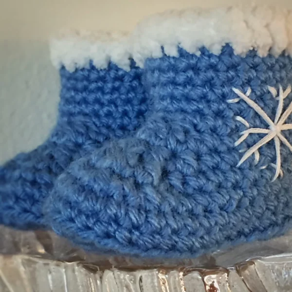 Snowflake Baby Booties