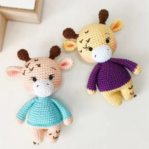 How to Crochet Amigurumi Giraffe - Free Pattern & Tutorial